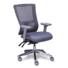 Silla ejecutiva Quadra mesh gris con respaldo alto en malla y base de aluminio pulido