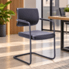 Silla de Visita Cool Respaldo en Polipropileno y Asiento en Piel, Estructura Negra - Thumbnail Image 1