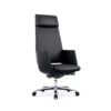 Silla ejecutiva Zenit tapizada en piel negra con cabecera incluida y base de aluminio pulido