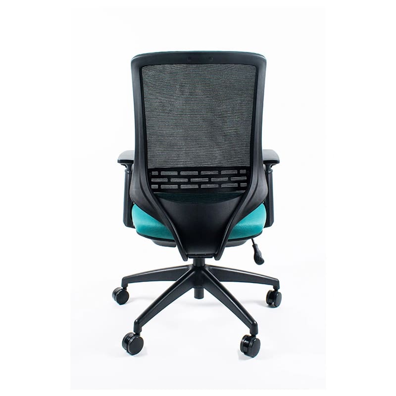Silla ejecutiva Leah mesh negro con respaldo alto en mesh, brazos ajustables y base de cinco puntas