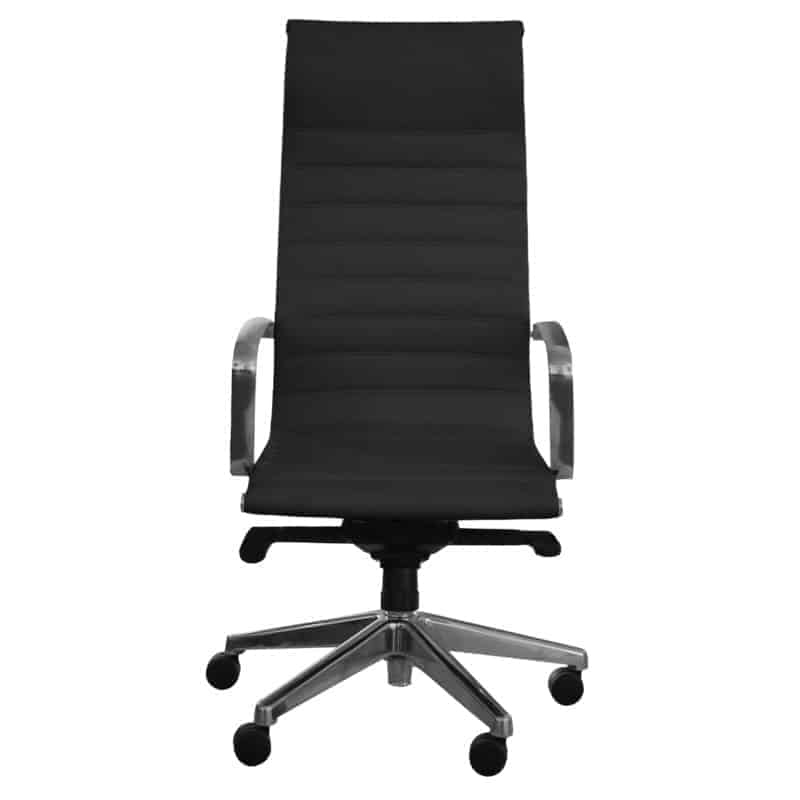 Silla ejecutiva retro en vinipiel negro con respaldo alto y base de cinco puntas de aluminio pulido