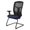 Silla de visita RE-1955-OCEAN en malla y tela Ocean con base tipo trineo negra