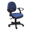 Silla operativa RS-430-05 con reclinamiento, brazos fijos y tapizado en tela