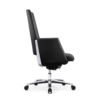 Silla semijecutiva Zenit tapizada en piel negra con respaldo alto y base de aluminio pulido